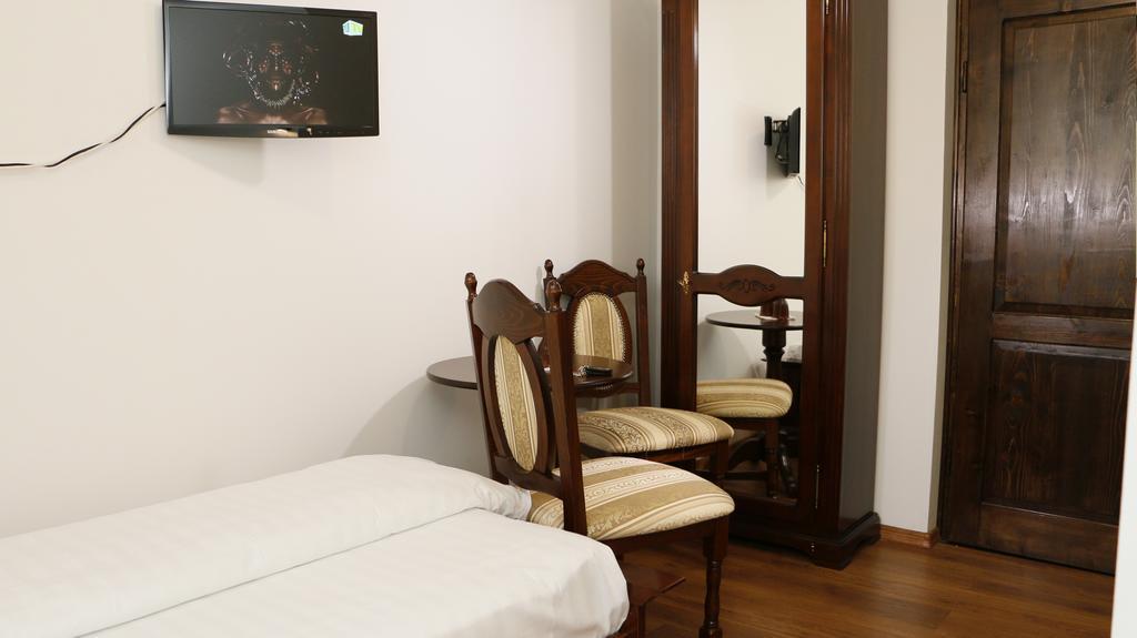 Hanu Lui Gica Spa Сату-Маре Номер фото